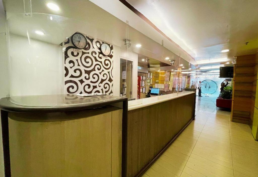 99 Monumento Hotel