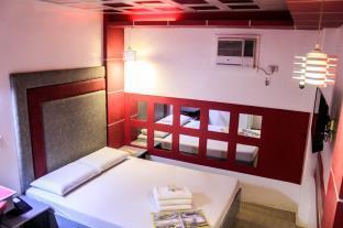 99 Monumento Hotel 2*