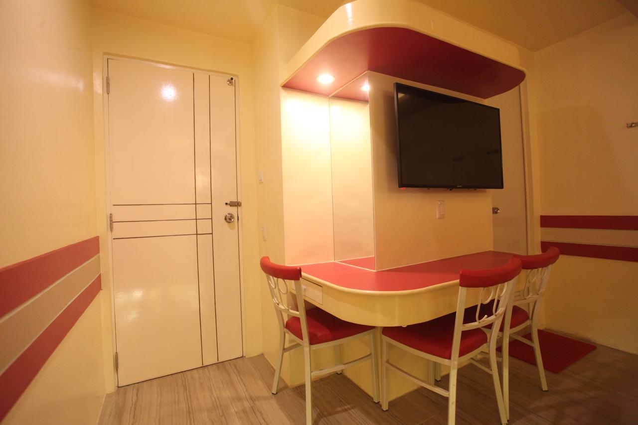 Hotel 99 Monumento Caloocan