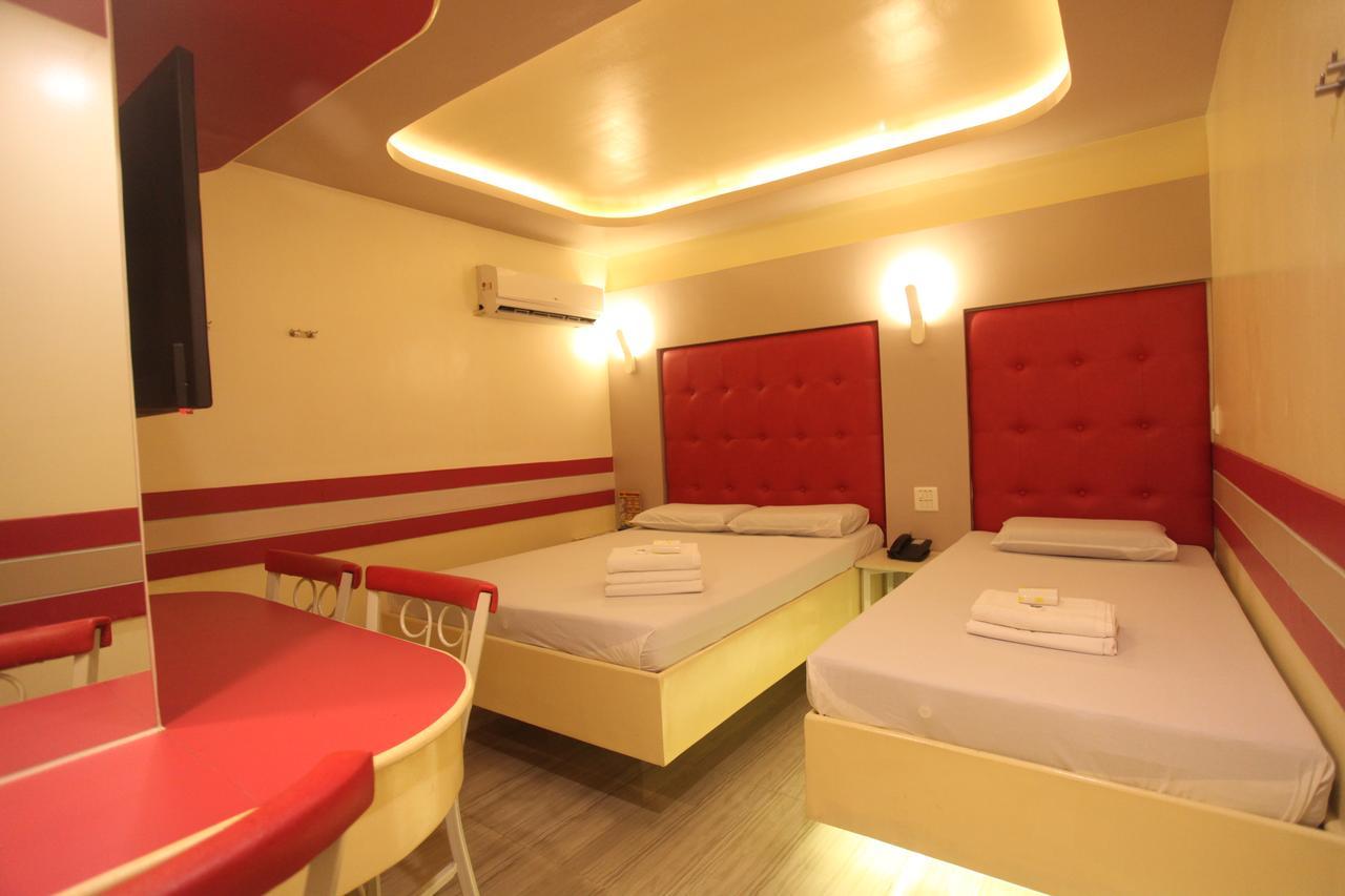 99 Monumento Hotel 2*