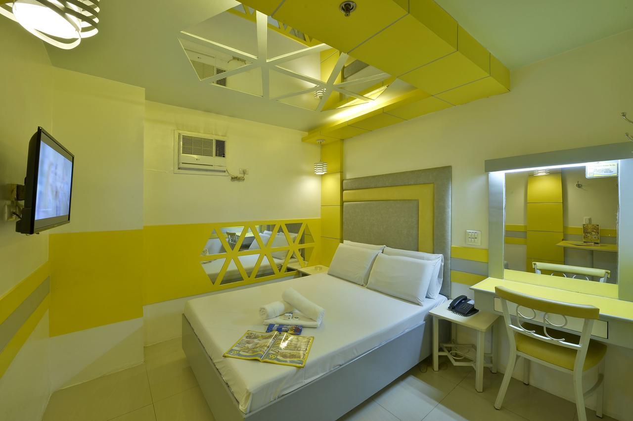 99 Monumento Hotel Caloocan