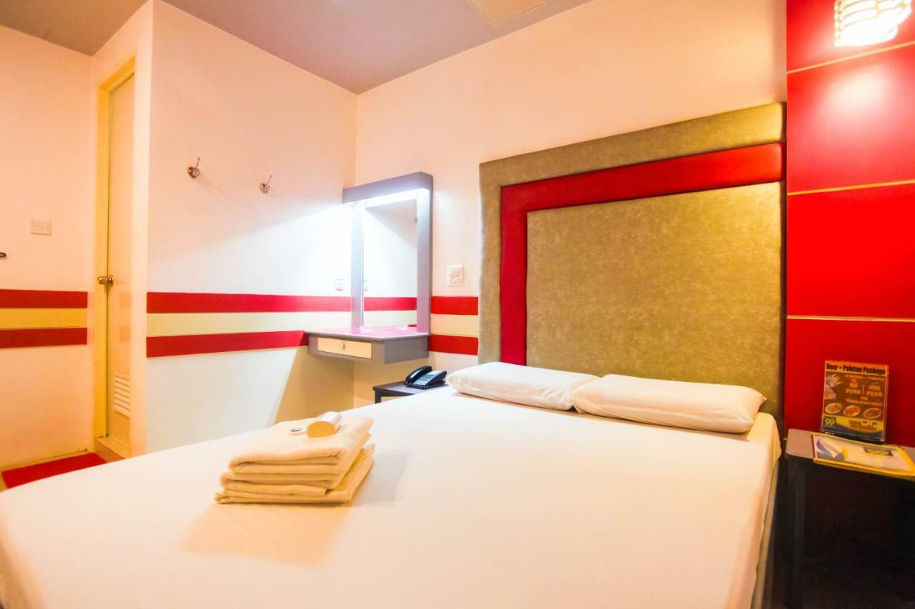 99 Monumento Hotel Caloocan